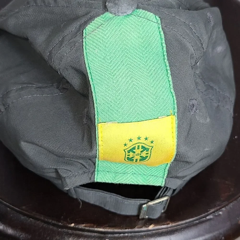 Nike polyester fitted